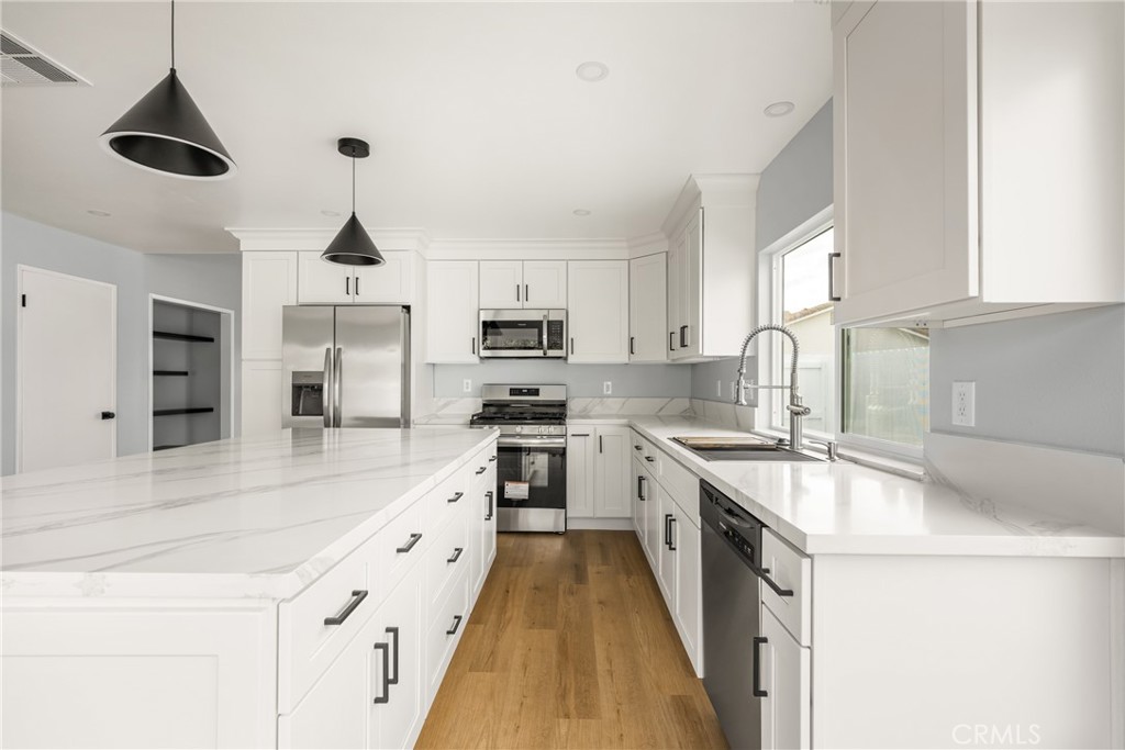 14375 Majorca Avenue