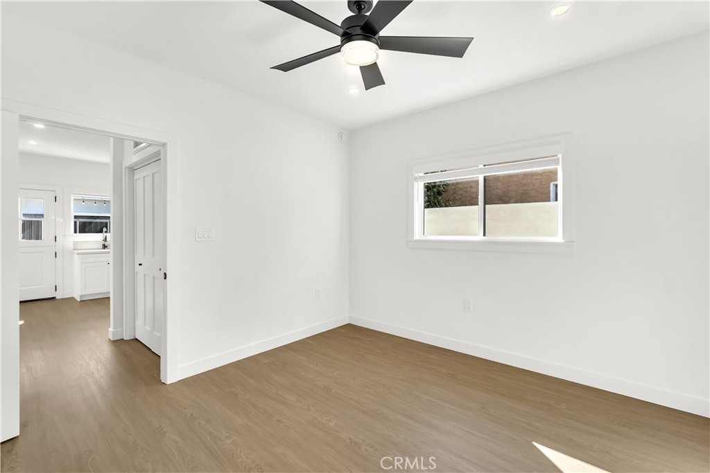 4568 -1 Obispo Avenue