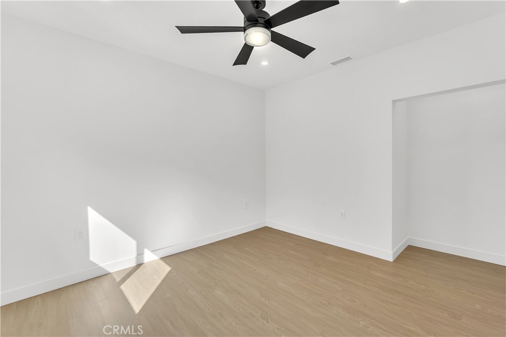 4568 -1 Obispo Avenue