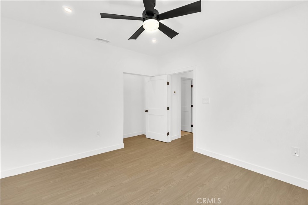 4568 -1 Obispo Avenue