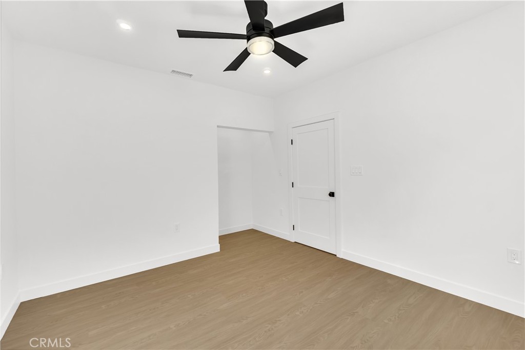 4568 -1 Obispo Avenue