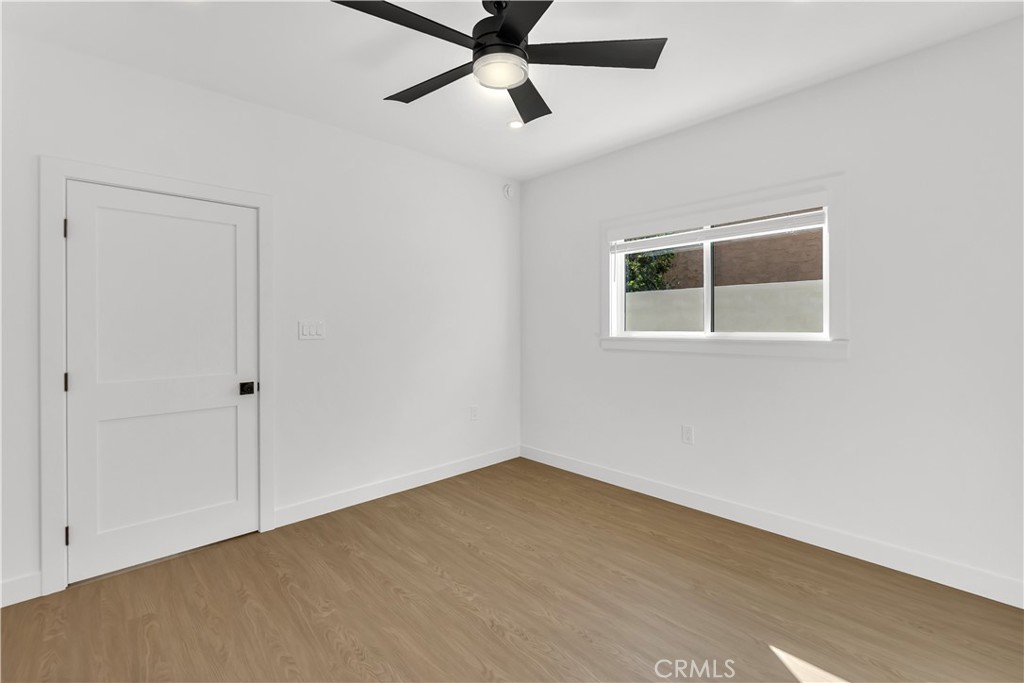 4568 -1 Obispo Avenue