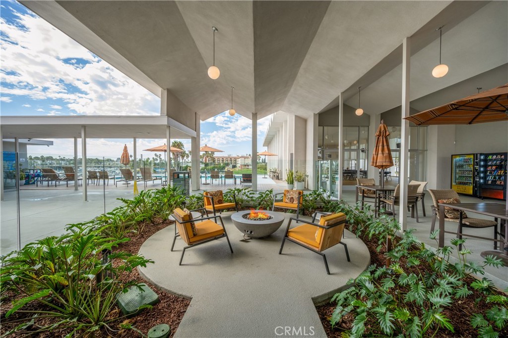 306 N JADE COVE 65