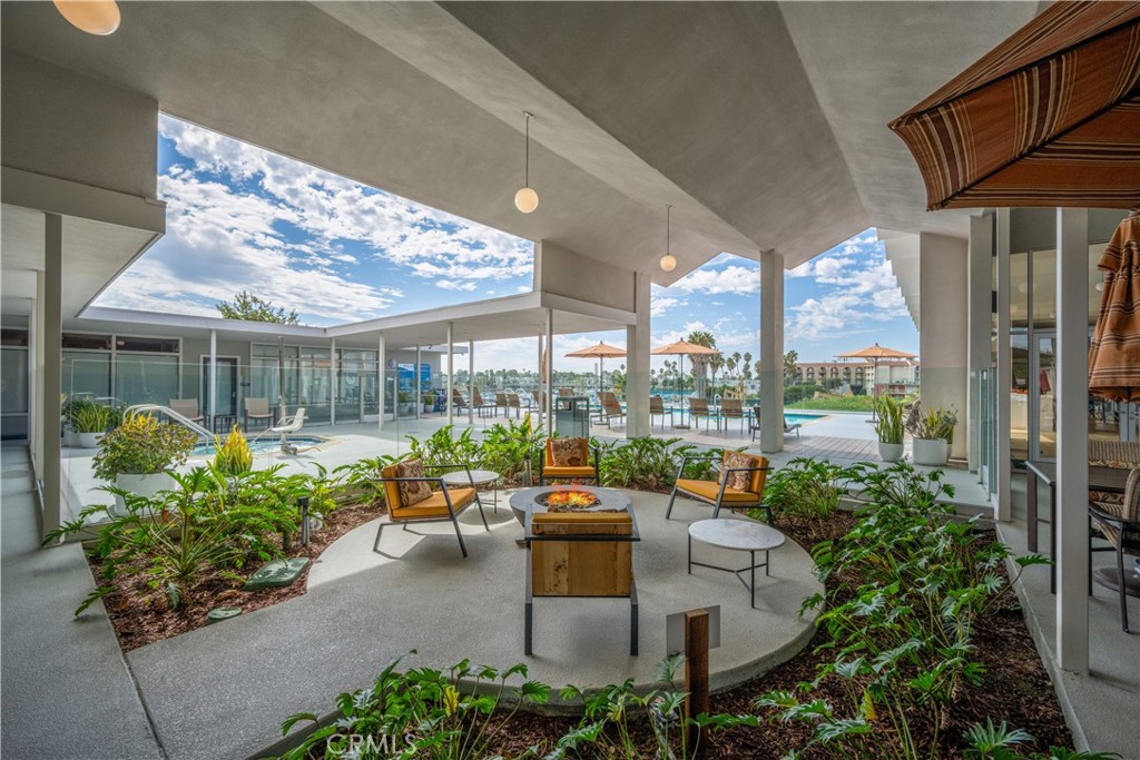 306 N JADE COVE 65