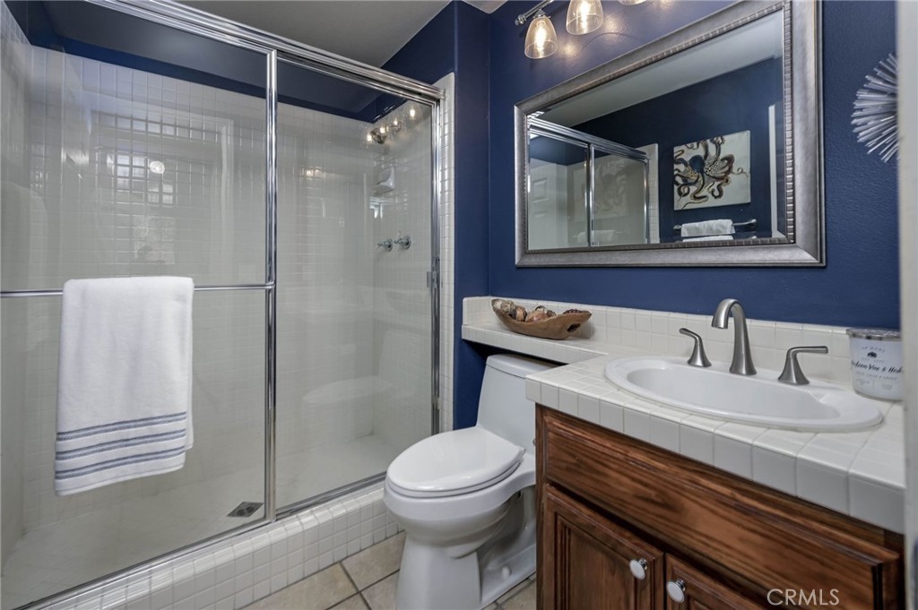 5570 MEADOW LAKE Lane