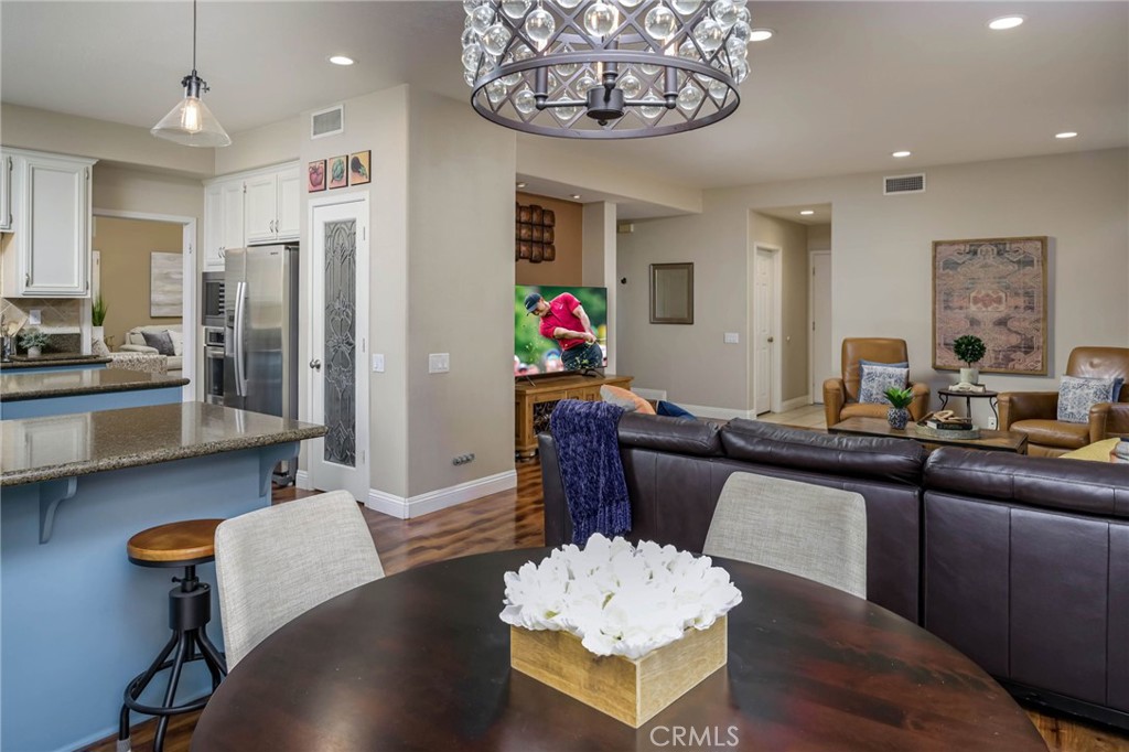 5570 MEADOW LAKE Lane