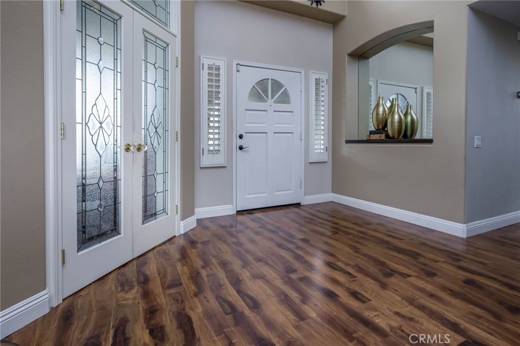 5570 MEADOW LAKE Lane