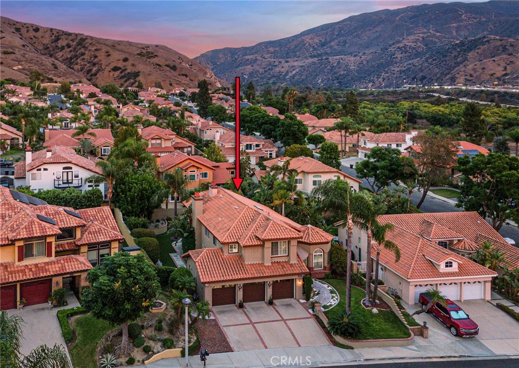 5570 MEADOW LAKE Lane