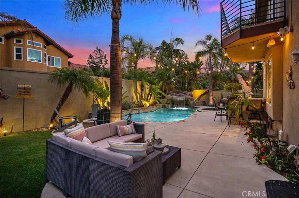 5570 MEADOW LAKE Lane