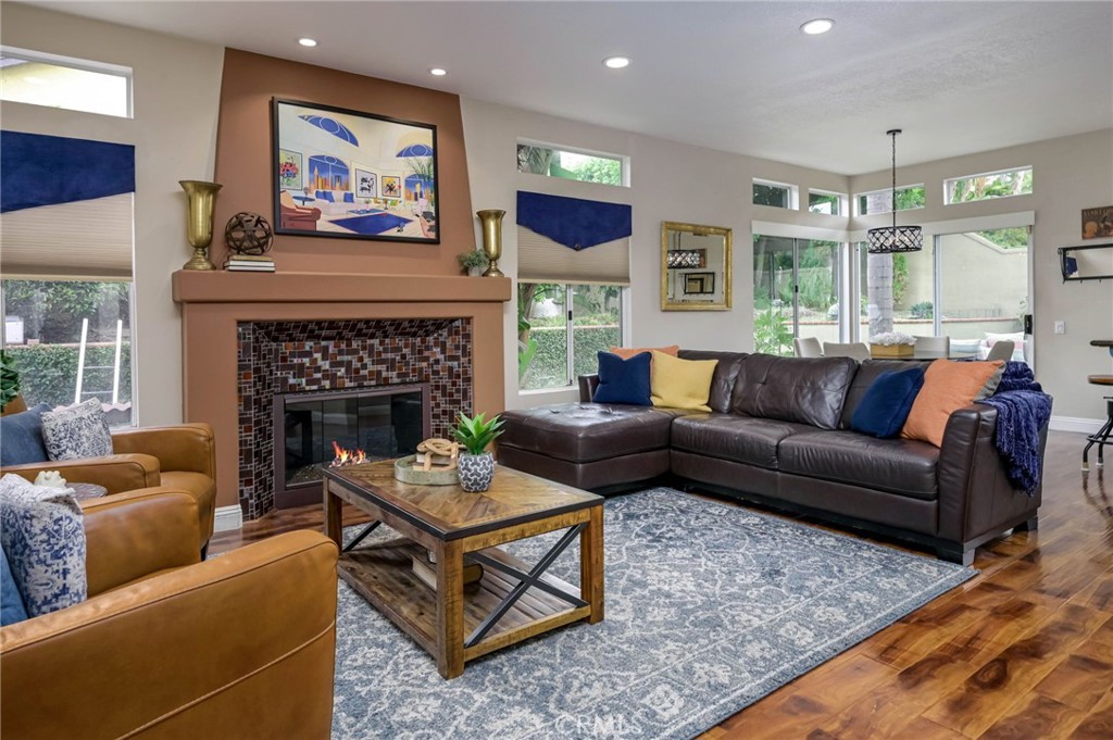 5570 MEADOW LAKE Lane