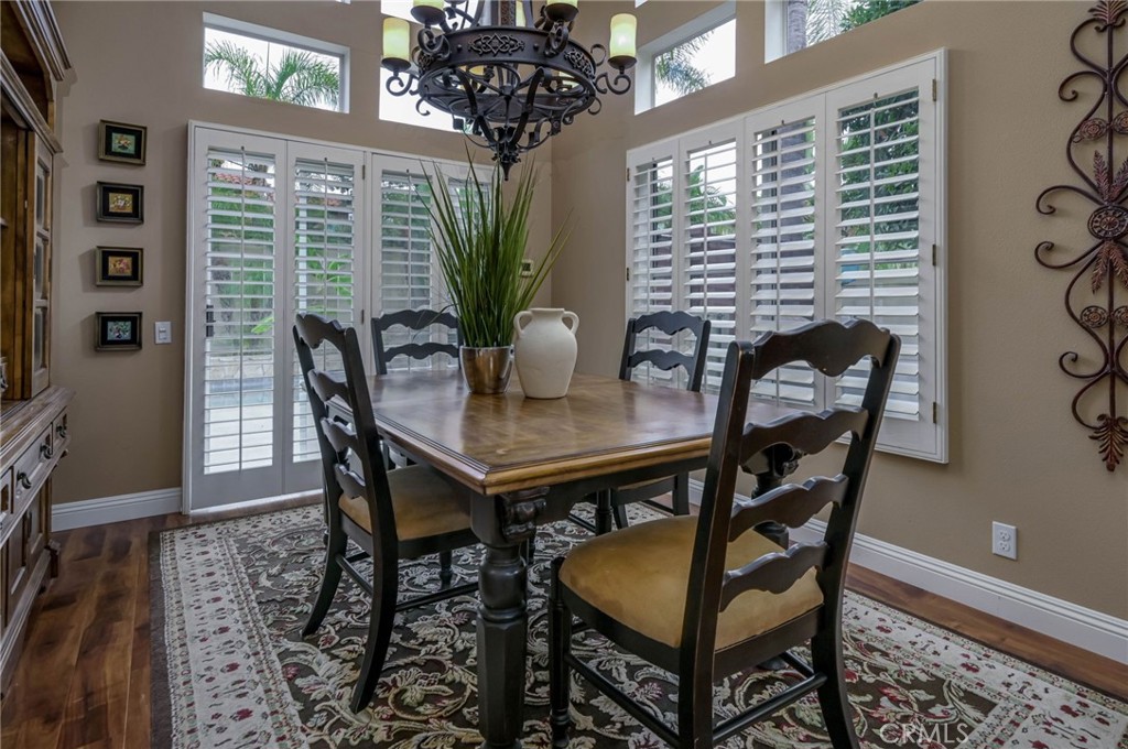 5570 MEADOW LAKE Lane