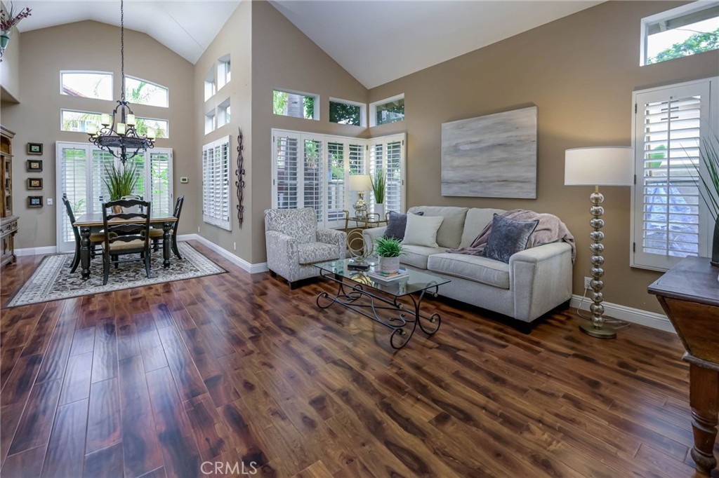 5570 MEADOW LAKE Lane