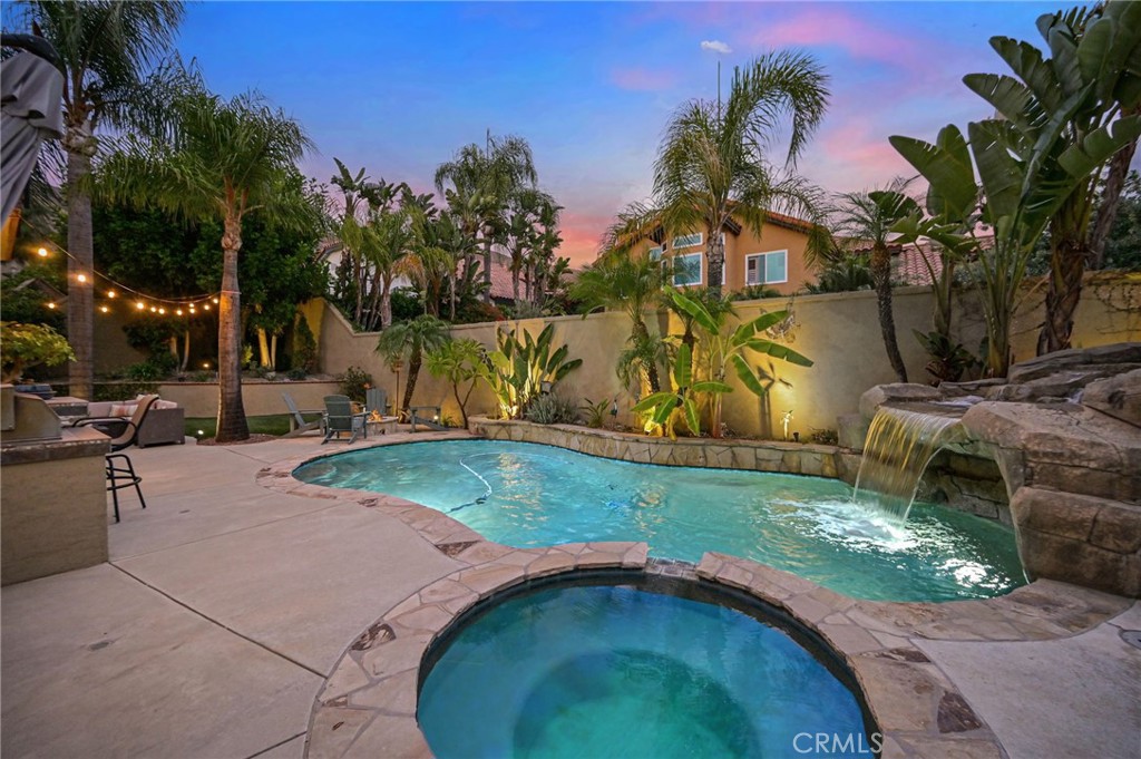 5570 MEADOW LAKE Lane