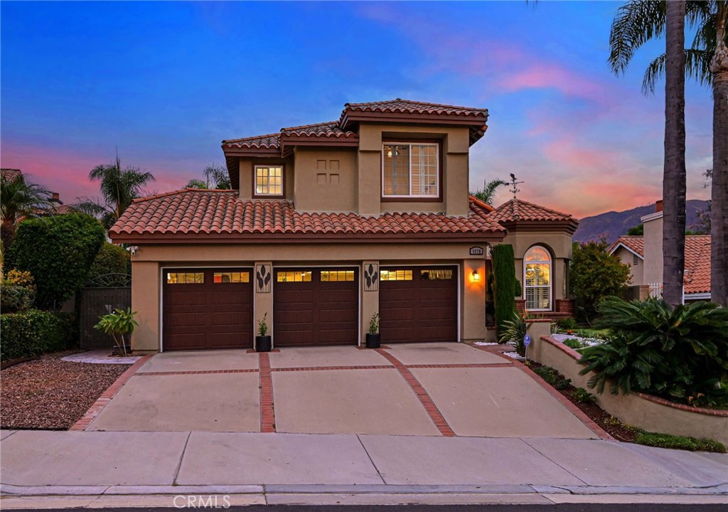 5570 MEADOW LAKE Lane