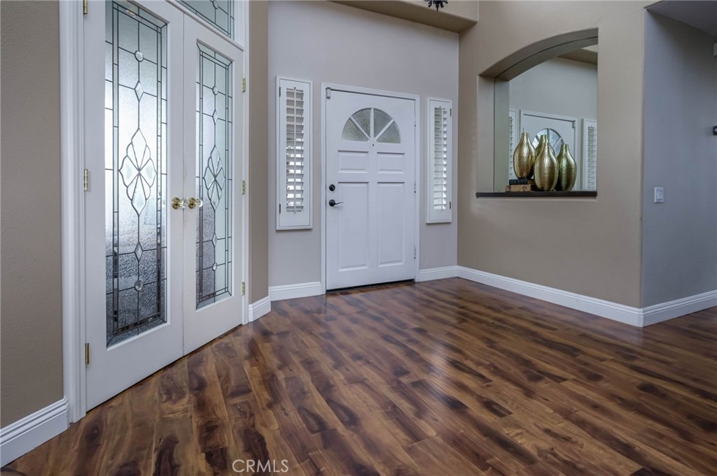 5570 MEADOW LAKE Lane