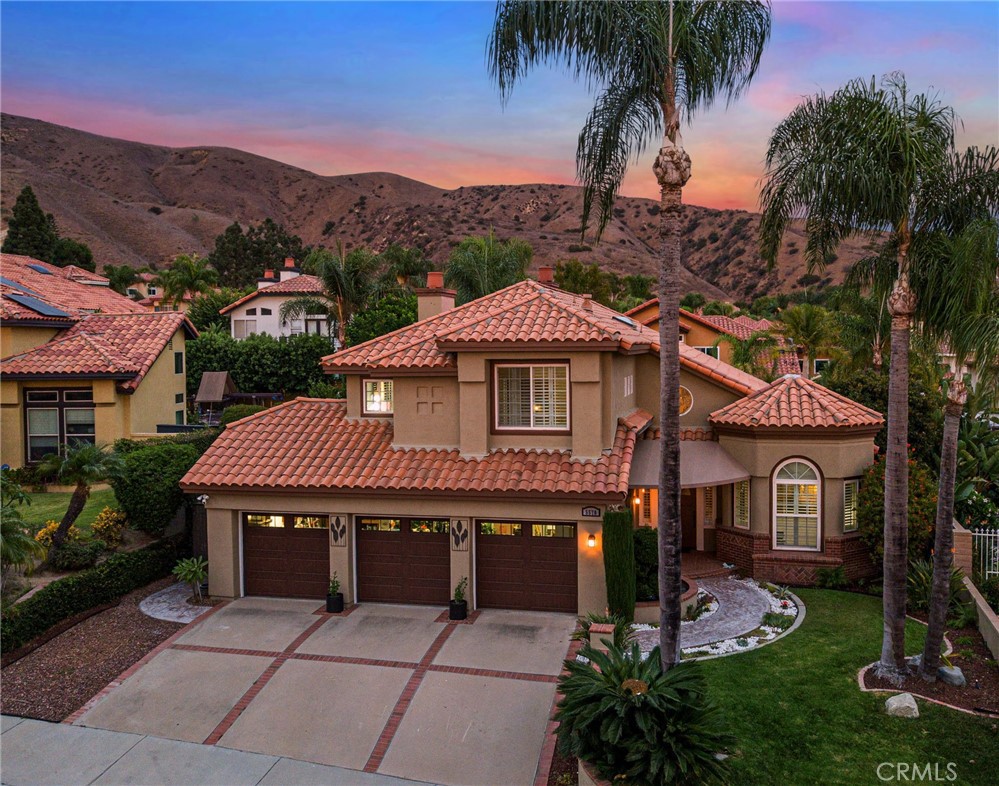 5570 MEADOW LAKE Lane