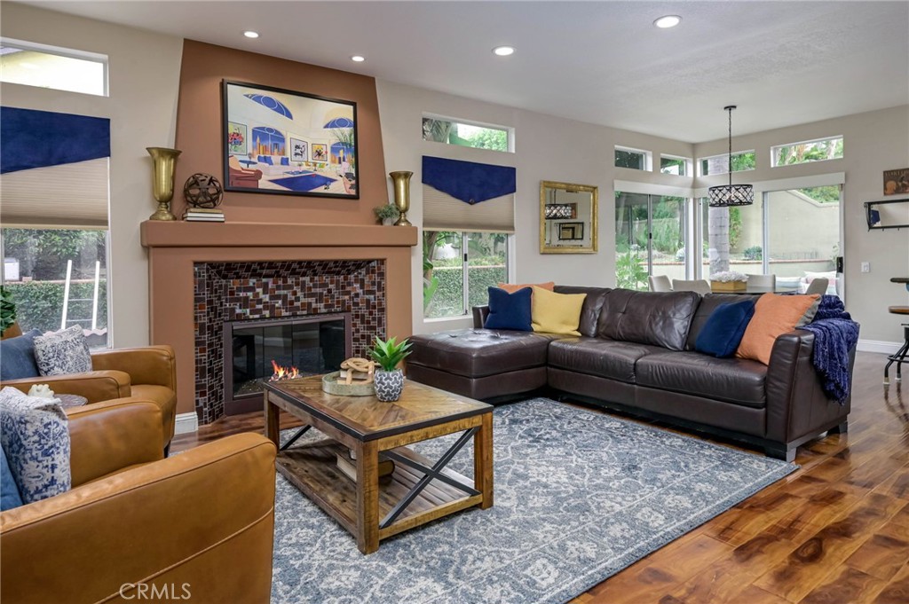 5570 MEADOW LAKE Lane