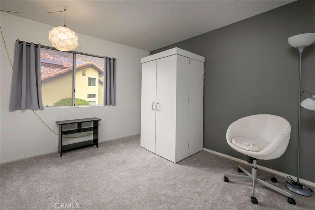 5570 MEADOW LAKE Lane