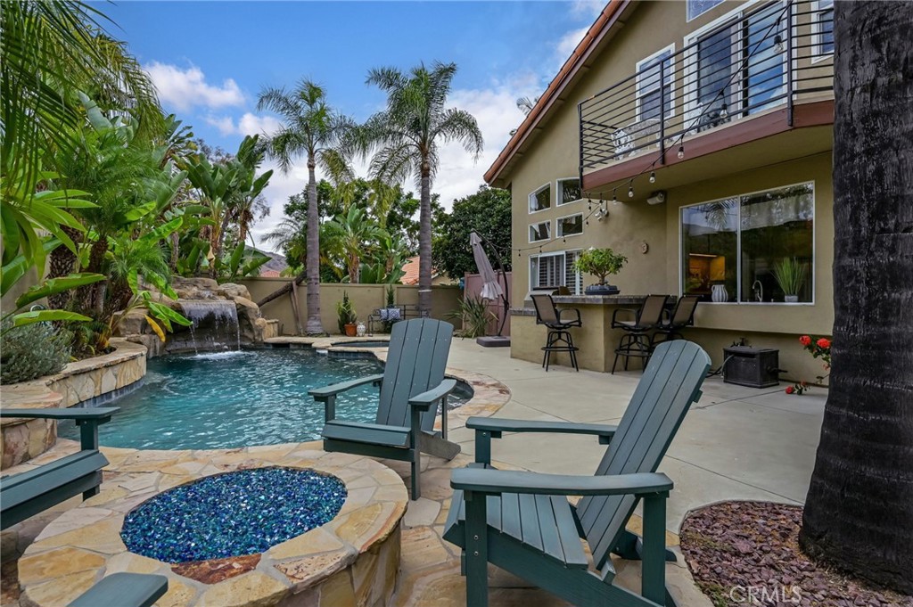 5570 MEADOW LAKE Lane