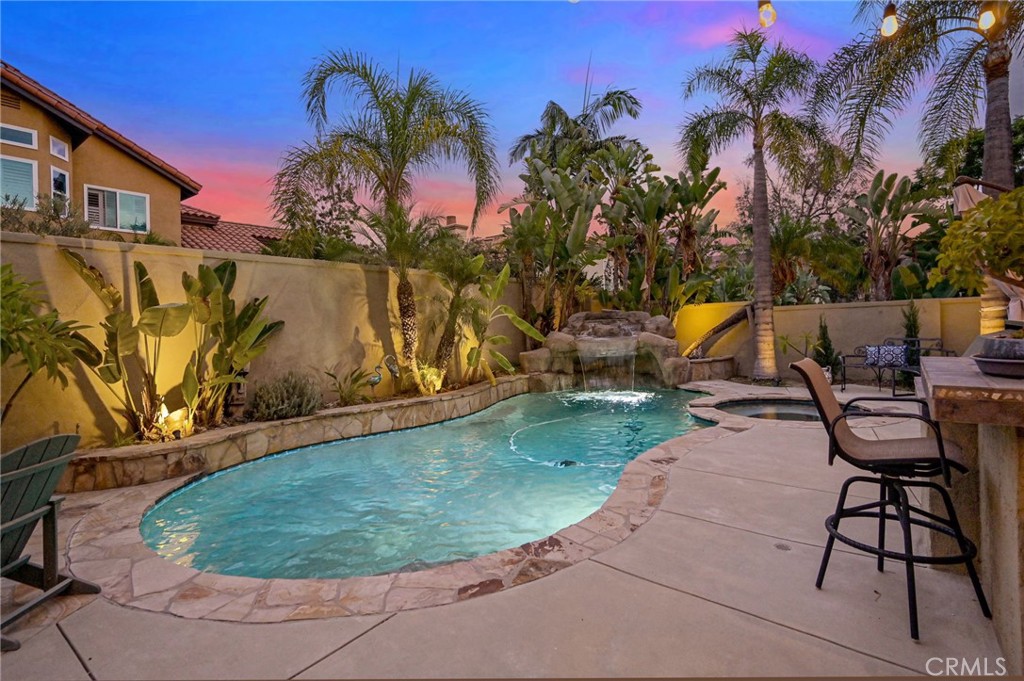 5570 MEADOW LAKE Lane