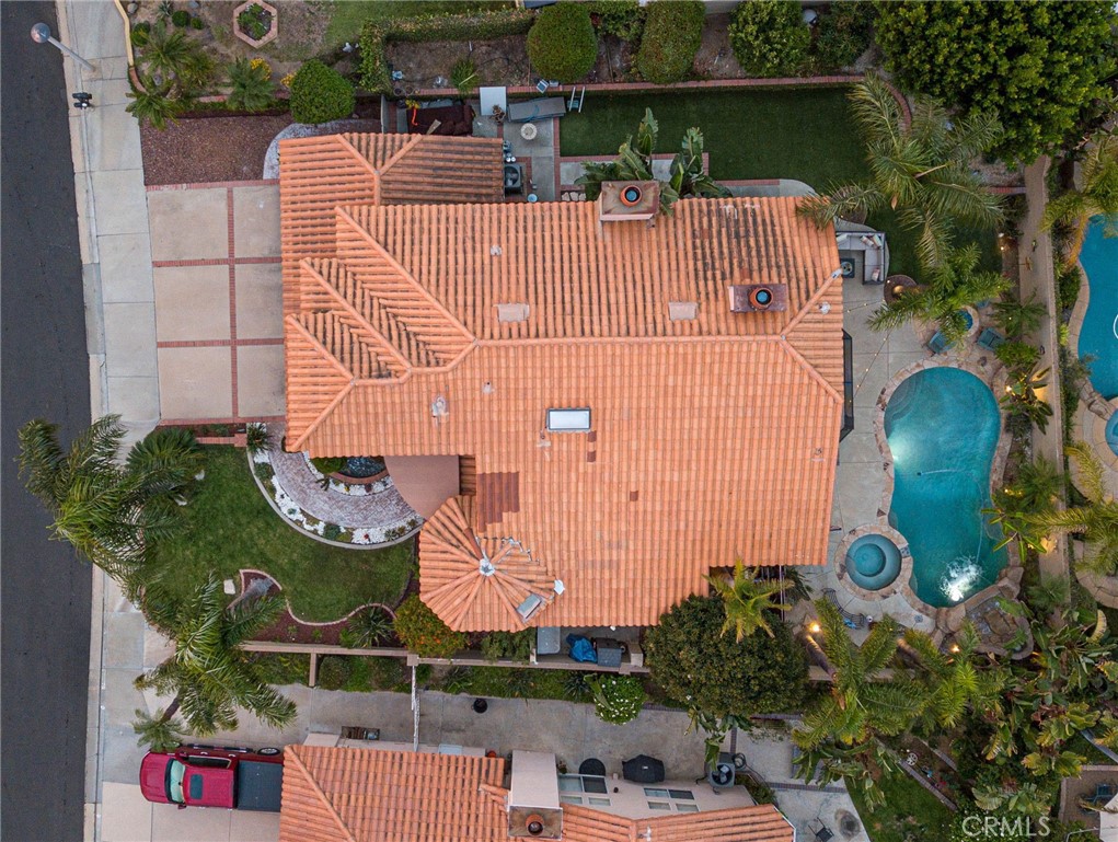 5570 MEADOW LAKE Lane