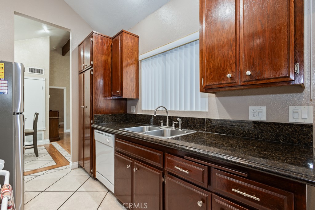 16211 Downey Avenue 31