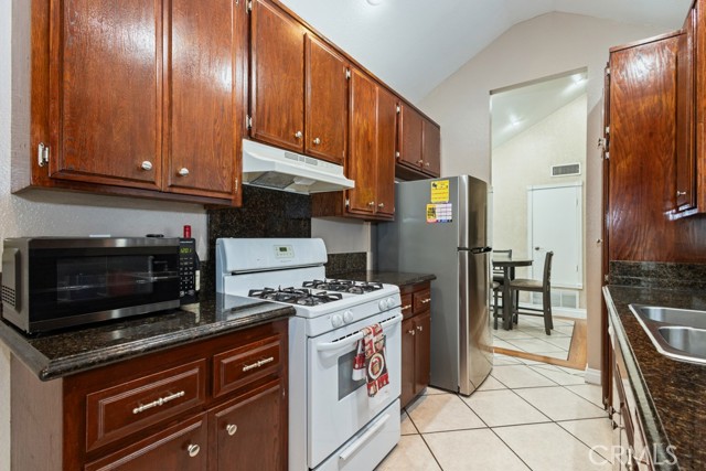 16211 Downey AVE Unit: 31