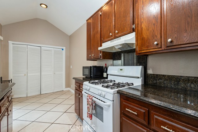 16211 Downey AVE Unit: 31