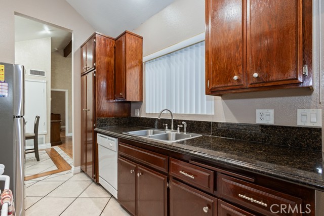 16211 Downey AVE Unit: 31