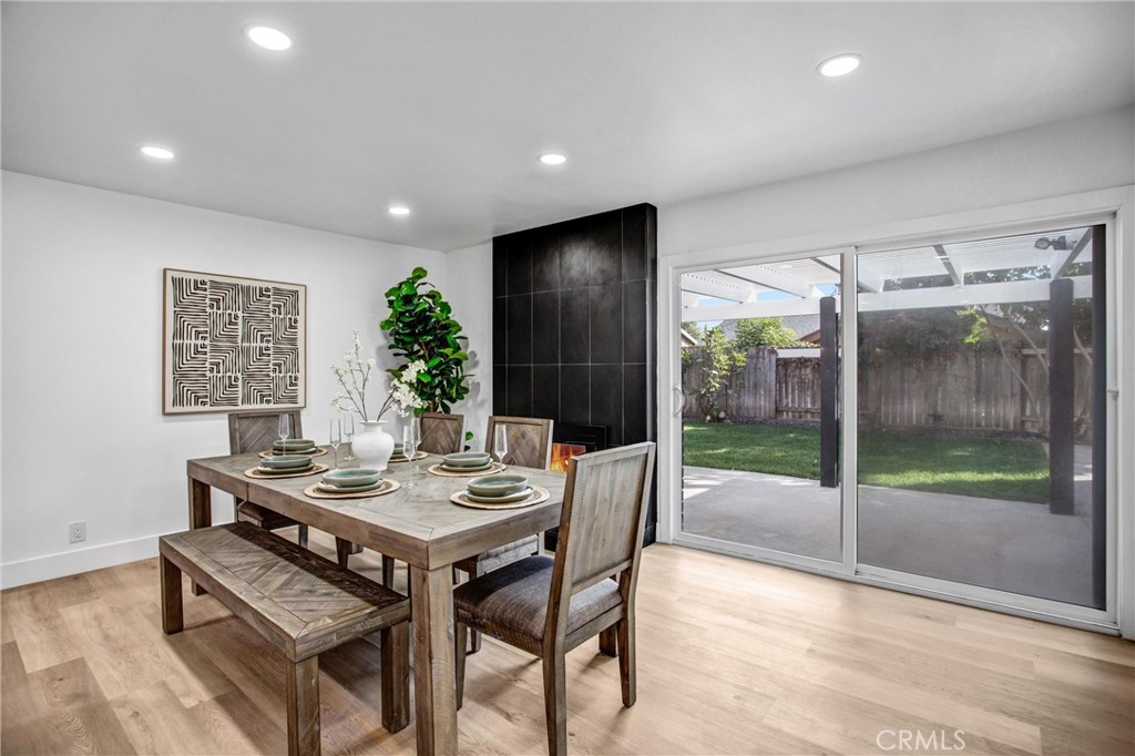 4568 E Meadowhill Avenue