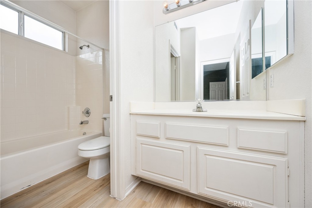 833 W Orange Heights