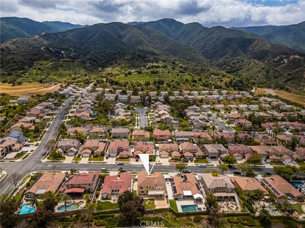 833 W Orange Heights