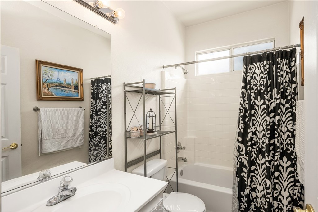 833 W Orange Heights