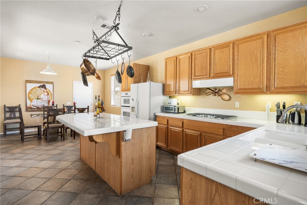 833 W Orange Heights