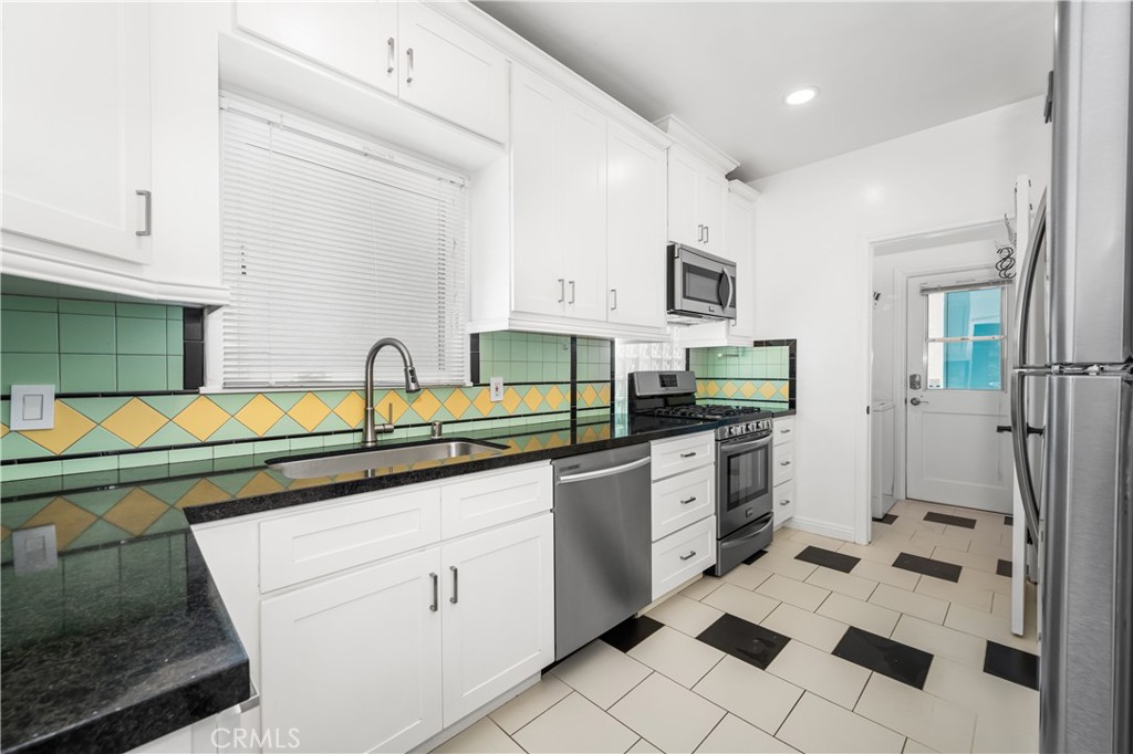 173 Santa Ana Avenue