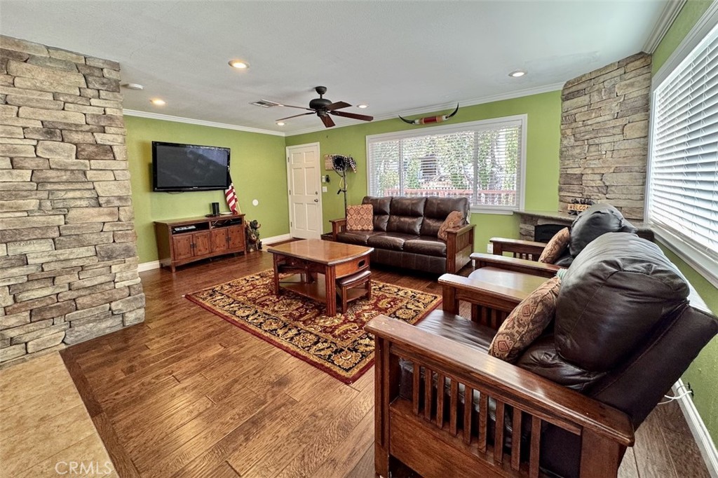 1395 Flintridge