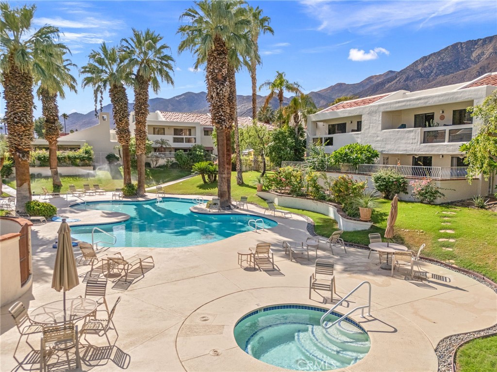 255 E Avenida Granada 211