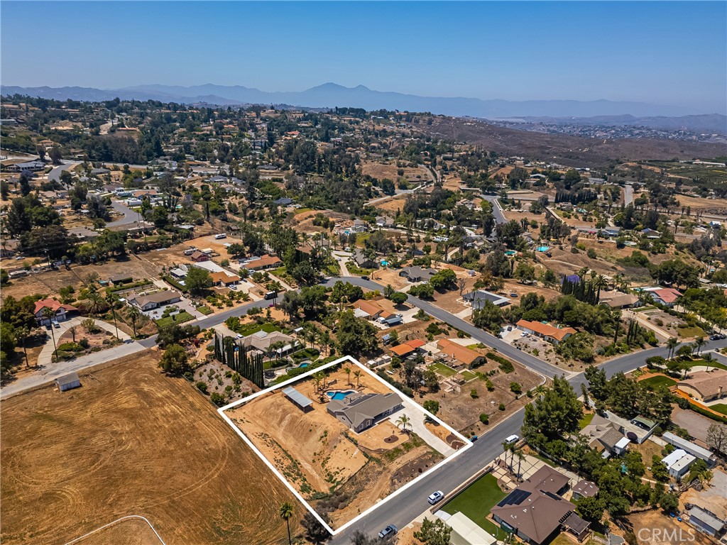 16481 Valle Vista Way