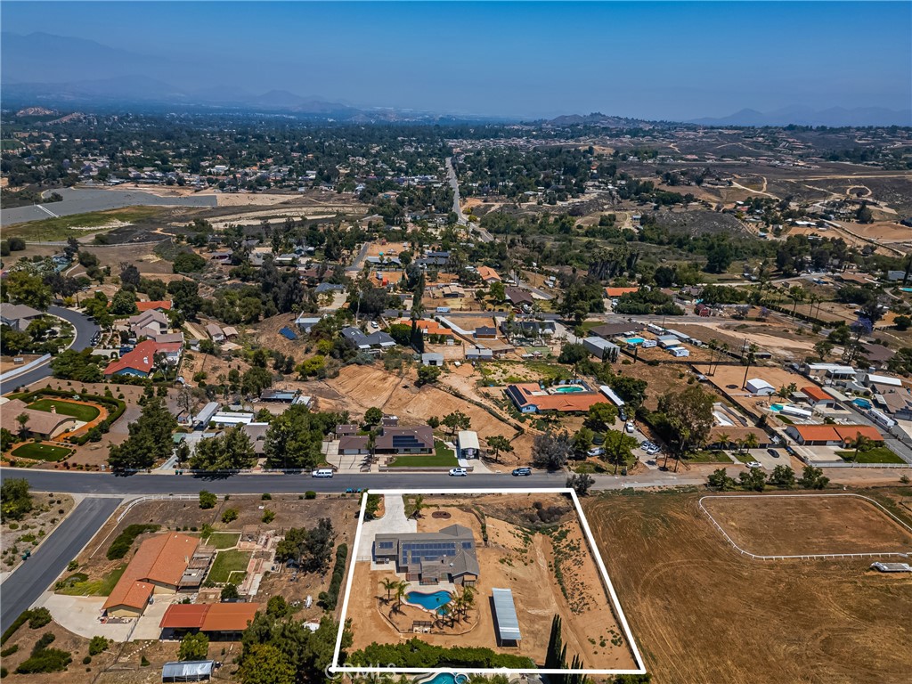 16481 Valle Vista Way