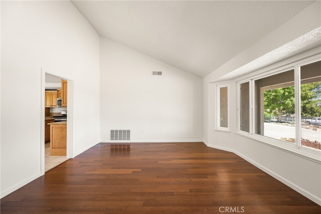 16481 Valle Vista Way