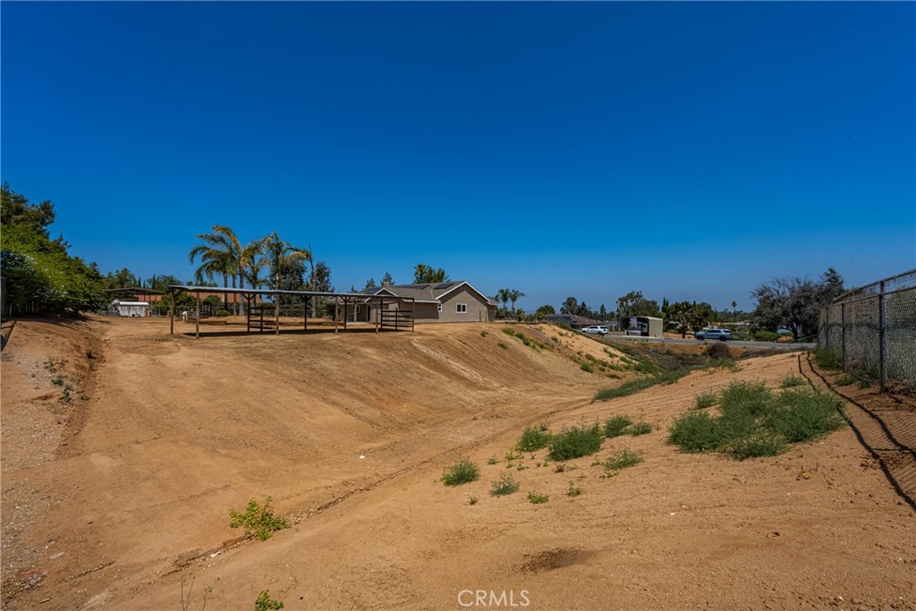 16481 Valle Vista Way