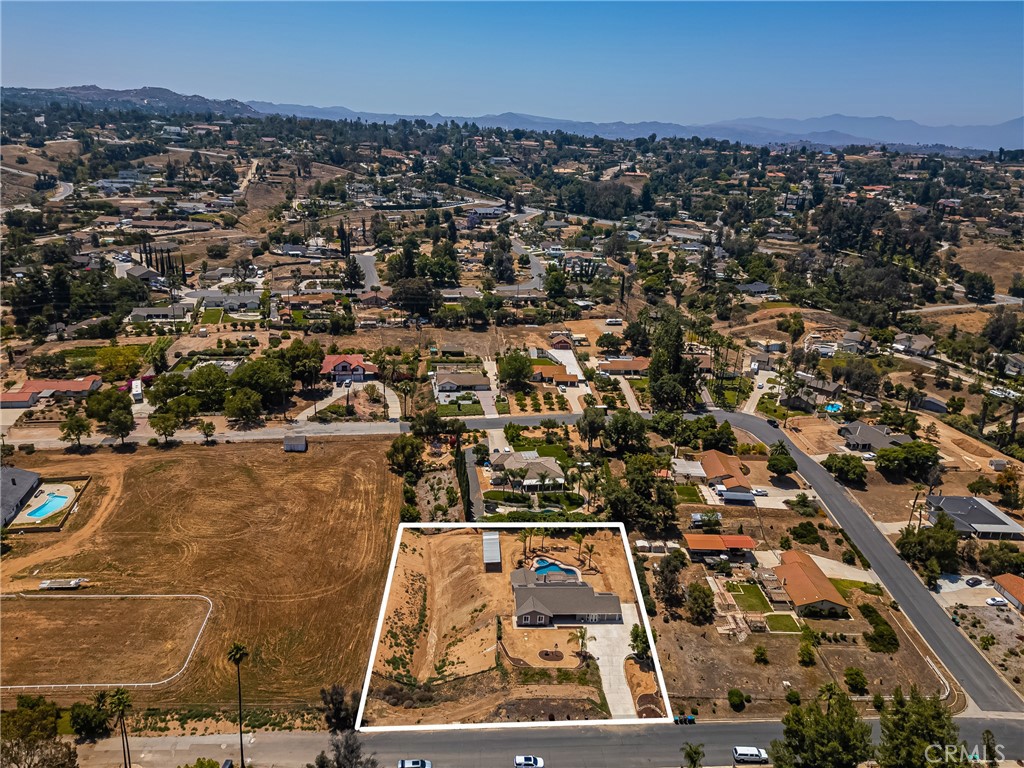 16481 Valle Vista Way