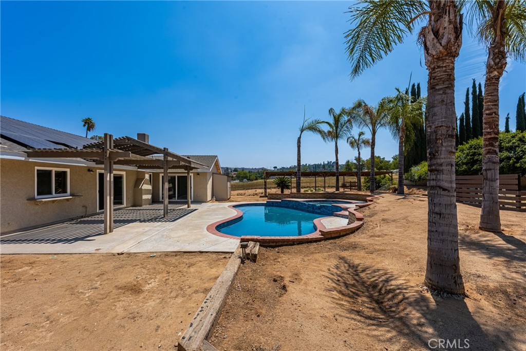 16481 Valle Vista Way