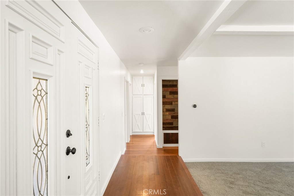 16481 Valle Vista Way