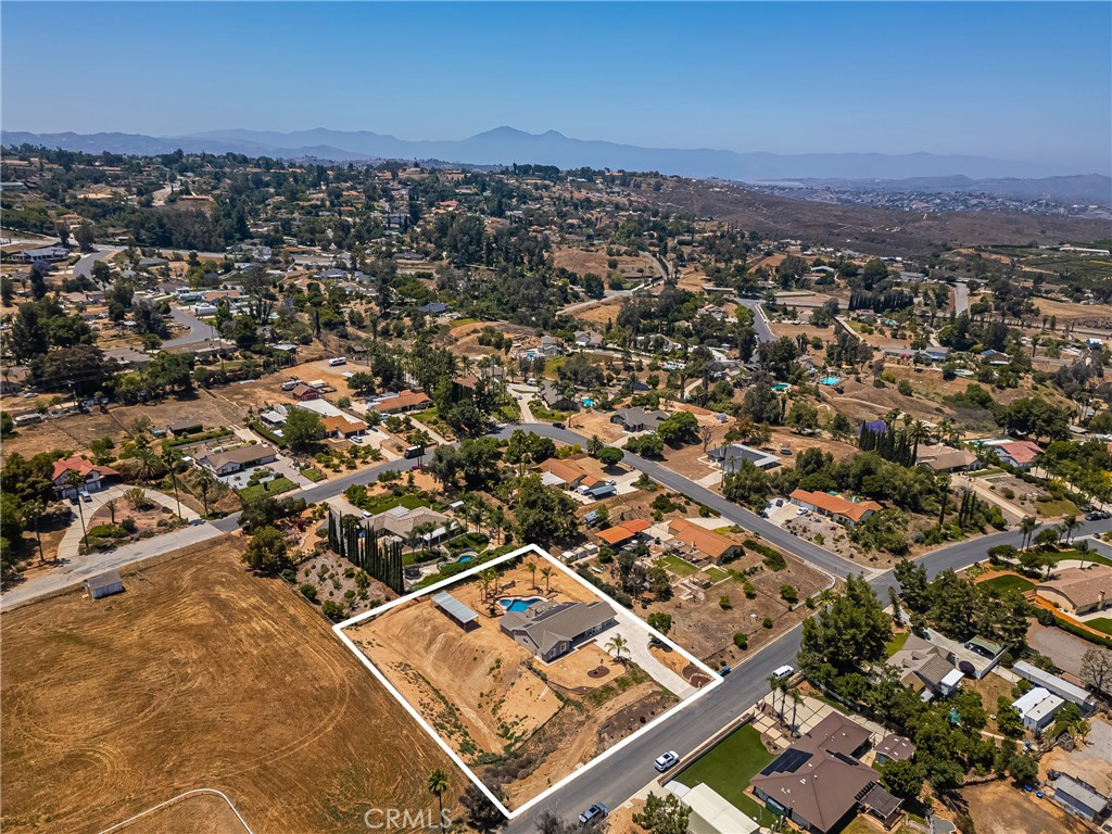 16481 Valle Vista Way