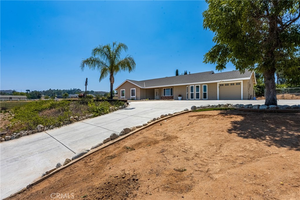 16481 Valle Vista Way