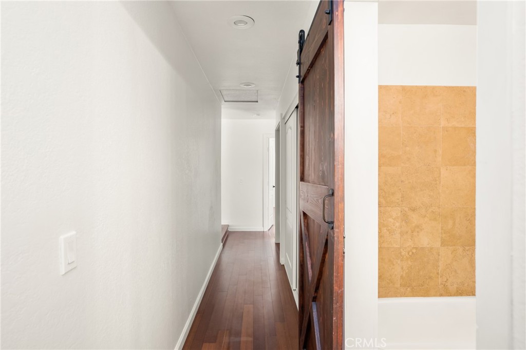 16481 Valle Vista Way