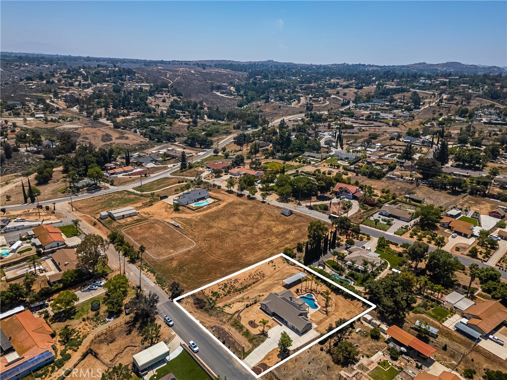 16481 Valle Vista Way