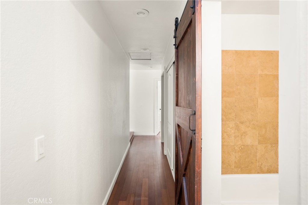 16481 Valle Vista Way