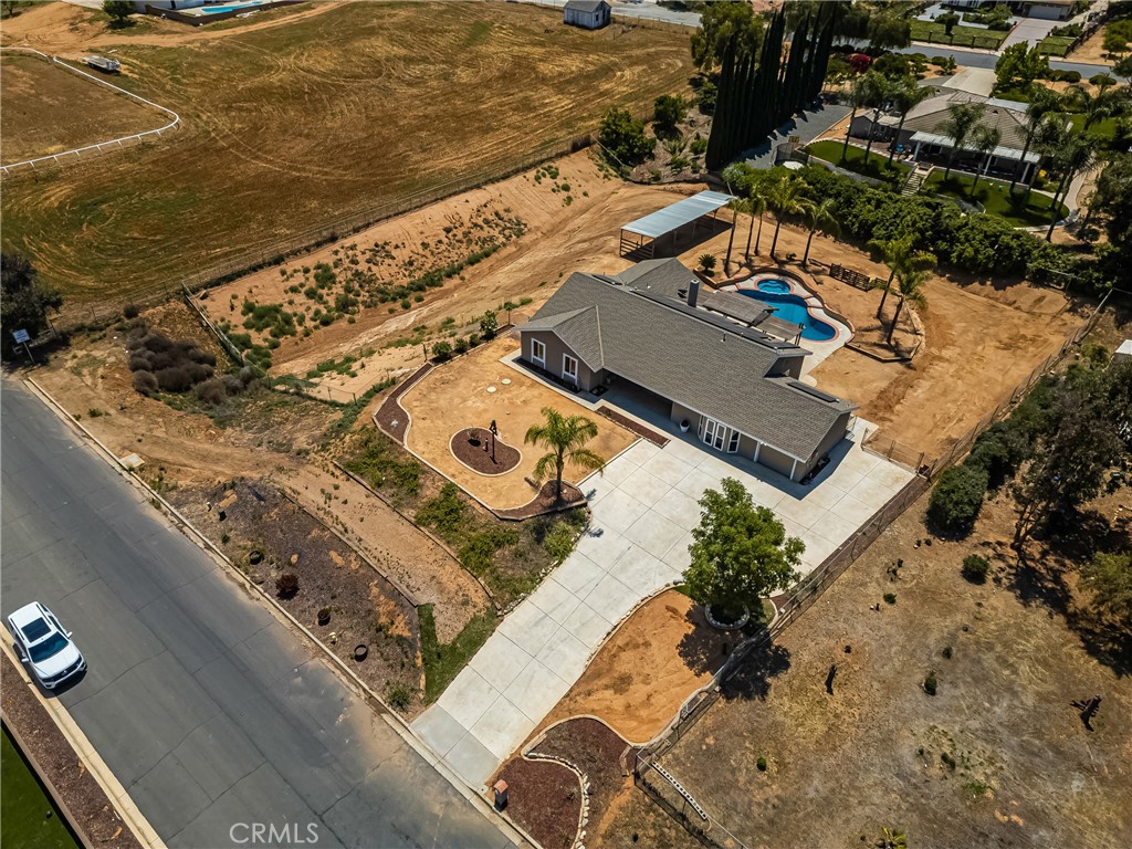 16481 Valle Vista Way